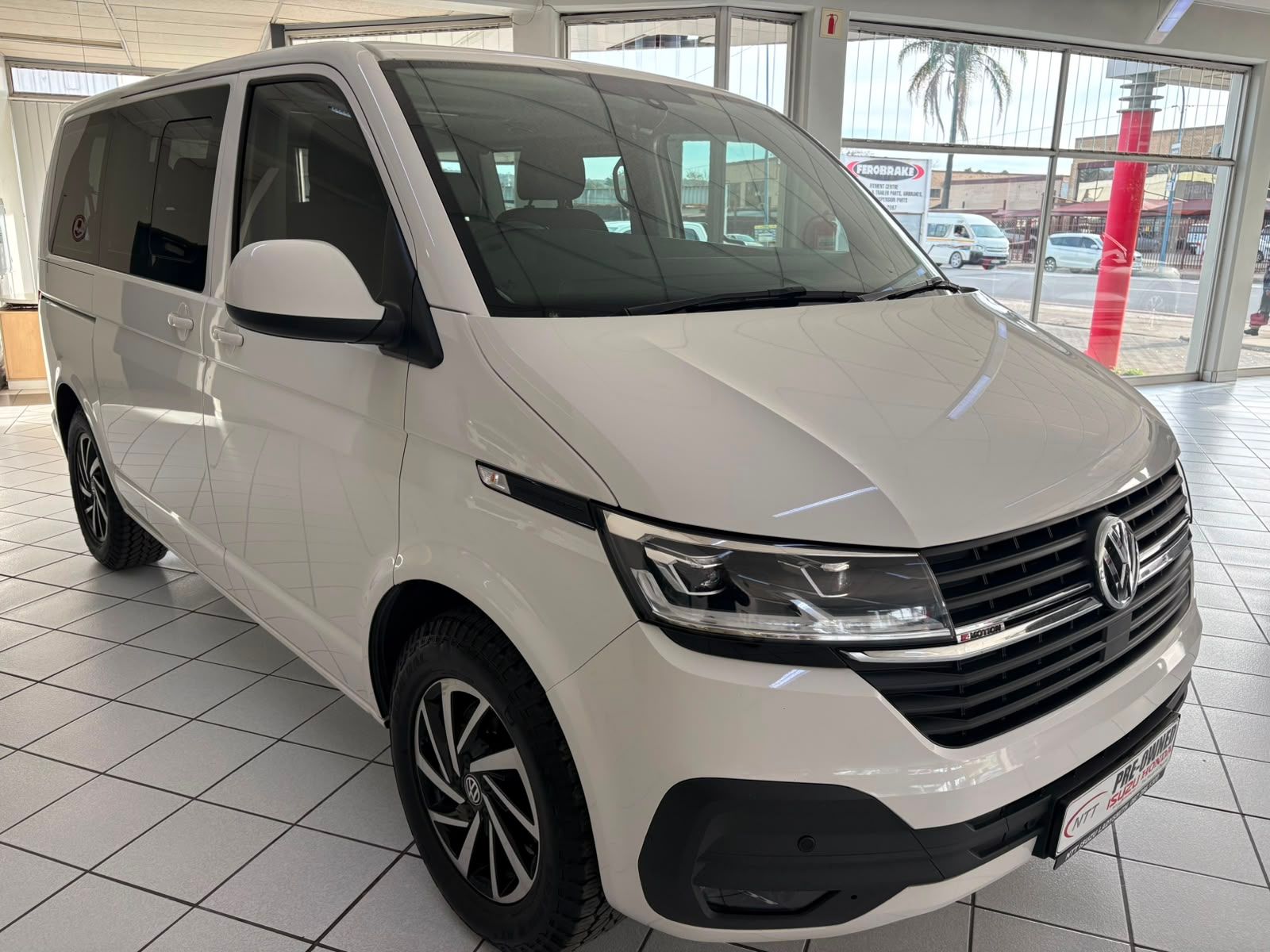 VOLKSWAGEN T6.1 KOMBI 2.0BiTDi TRENDLINE PLUS DSG 4MO for Sale in South Africa