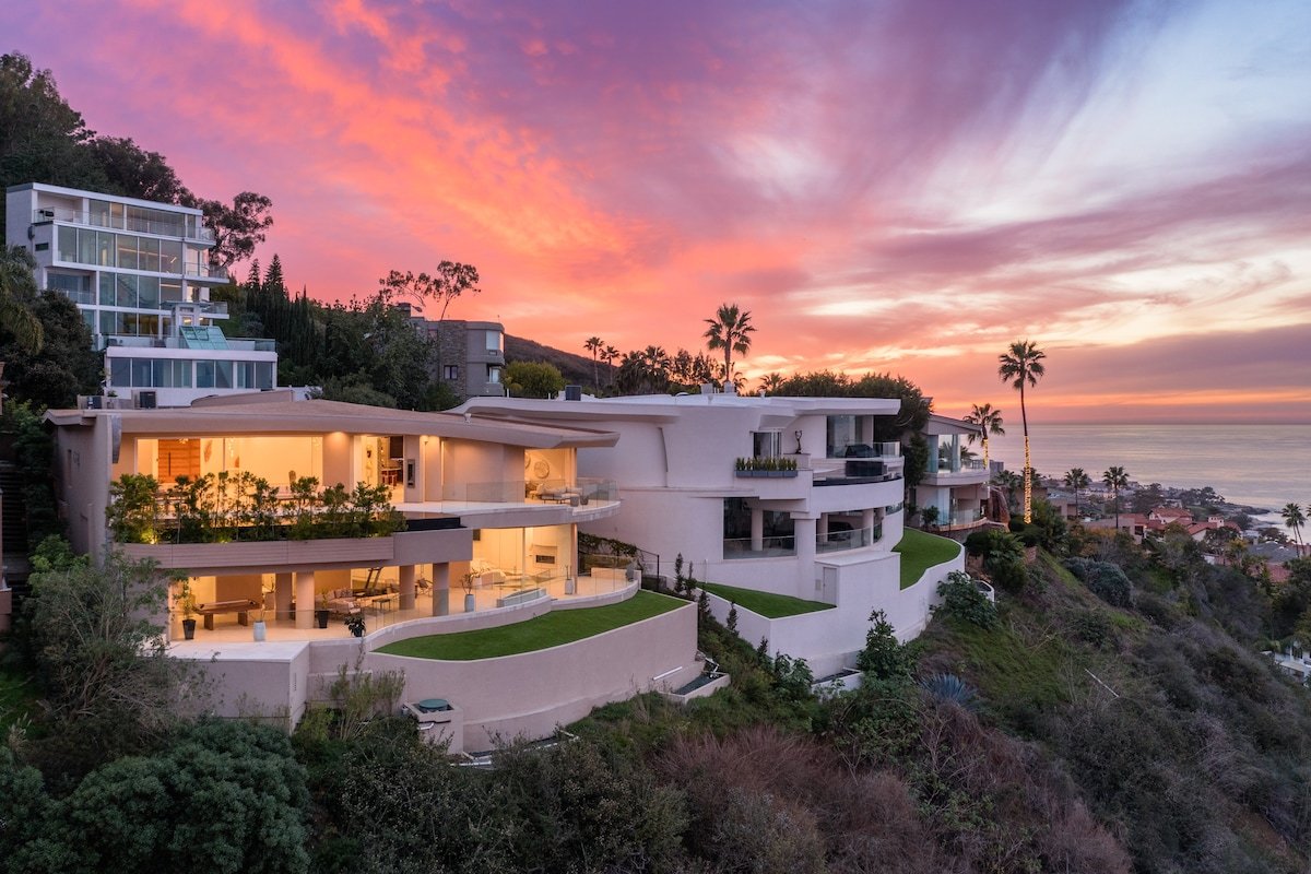 Private Estate w/ Heated Pool, Hot Tub, Office gallery image 3