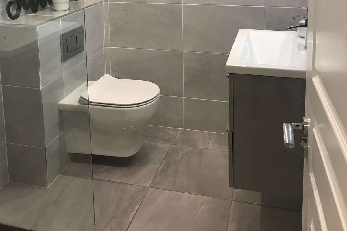 Windmill lane gallery image 4