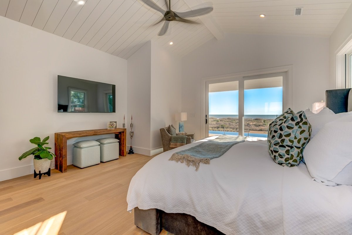 Brand New Custom Oceanfront home- 3706 Palm Blvd. gallery image 3