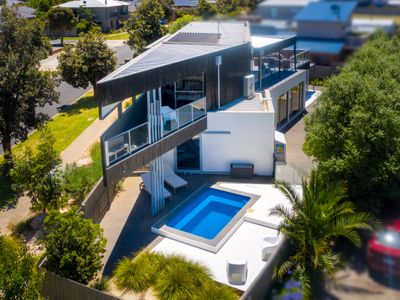 The Point Luxury Beachside Entertainer Heated Pool