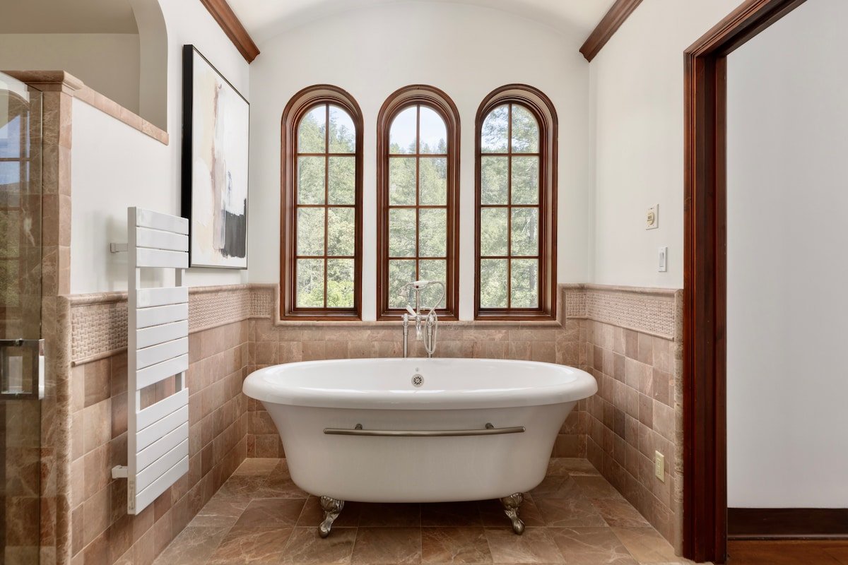 Napa Stone Estate – 40 Acres, Heated Pool, & Views gallery image 2