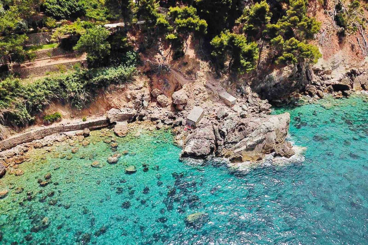 Es Racó d’Alconàsser. Unique, overlooking the sea gallery image 5