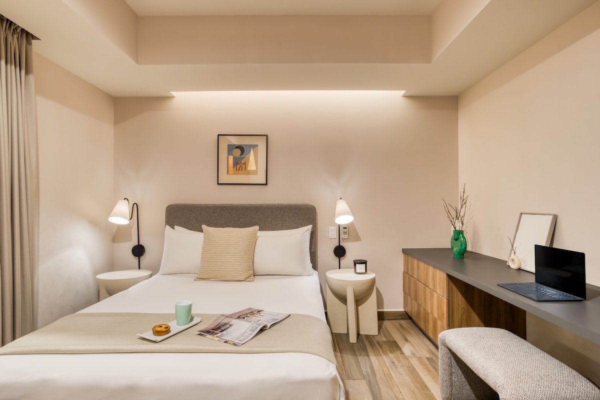 Hard-to-find 2BR Balcony Apt | Gym+Terrace & More gallery image 3