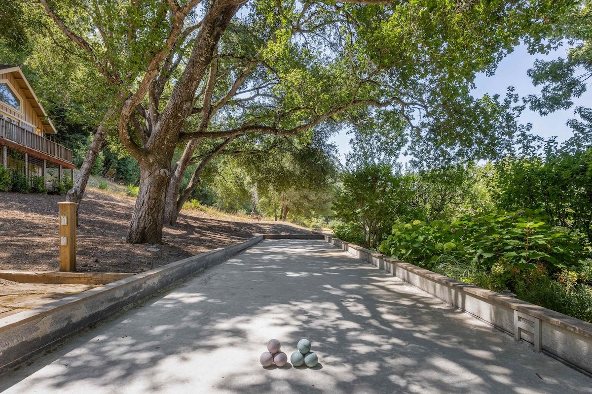 Pool, Hot Tub, & Vineyard Views – Family Fun! gallery image 4