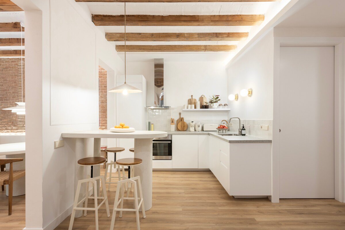 NEW Charming apartment in the center gallery image 4