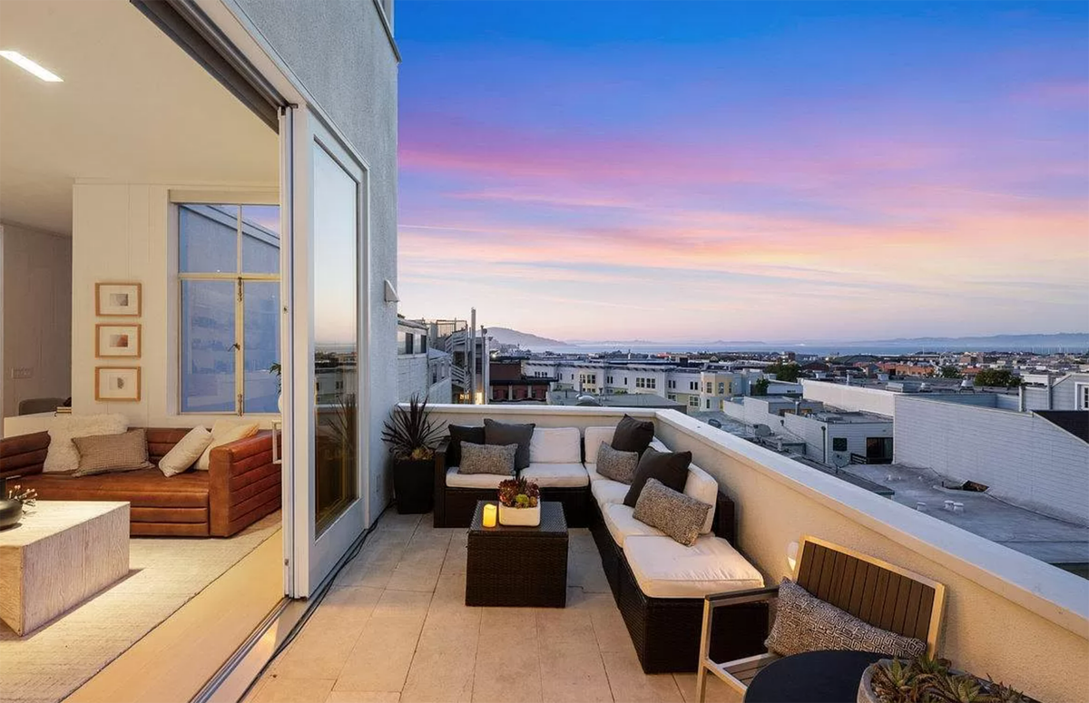 Award Winning Iconic SF Home with views of Bay! gallery image 3