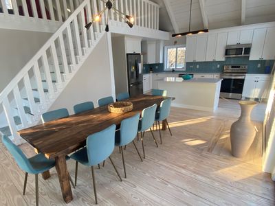 Large, chic, and renovated Beach house! Pool table