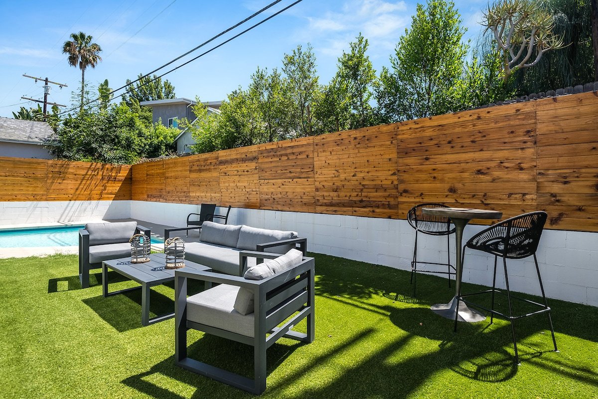 The Modern Serenity Retreat gallery image 4