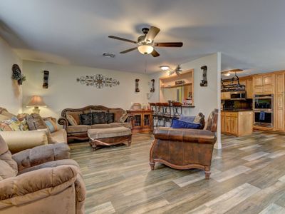 Villa with 2 Casita*Pool *7 Br4Bath-RV parking