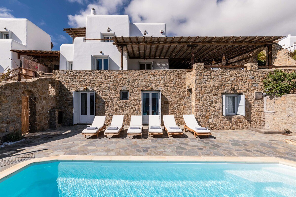 SUMMER MOOD VILLAS – 5 Bedrooms Villa(10+2 guests) gallery image 5