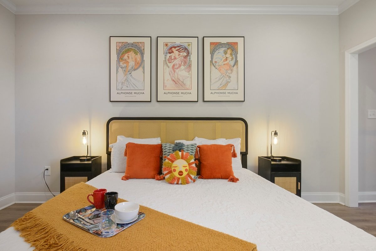 Sothern Comfort- Heated Pool 8 Beds Parking Yard gallery image 4