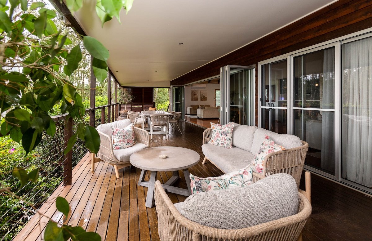 Pavilion · Lake Weyba Cottages Noosa – Pavilion gallery image 4