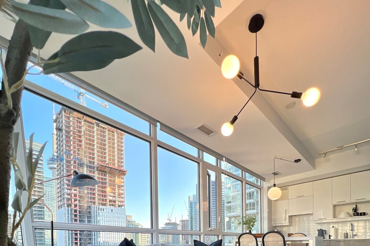 Central 2 Bedroom Condo near Shangri-la hotel gallery image 4