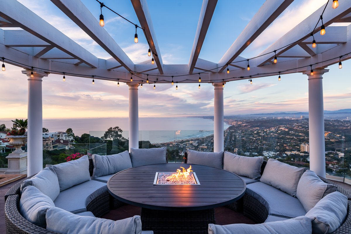 Family Focused- Pool- Ocean Views-15 person dining