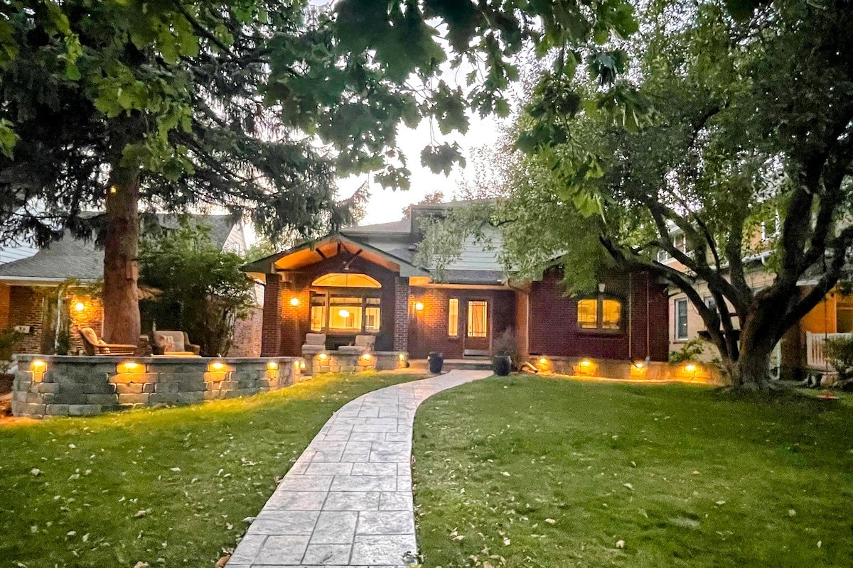 Beautiful University Park Family Home gallery image 4