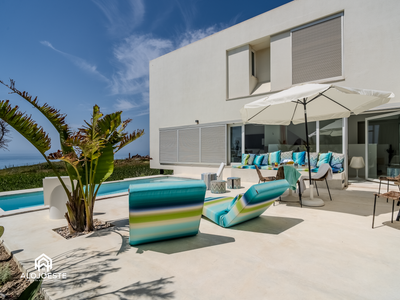 The Wild Ocean – Sea View Villa with Pool