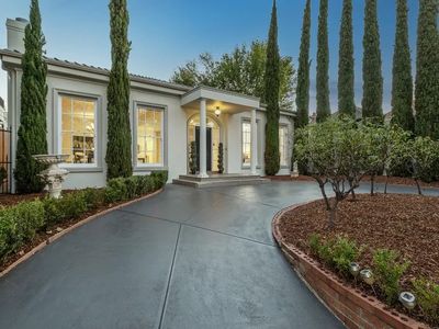 Amazing Family home close to CBD