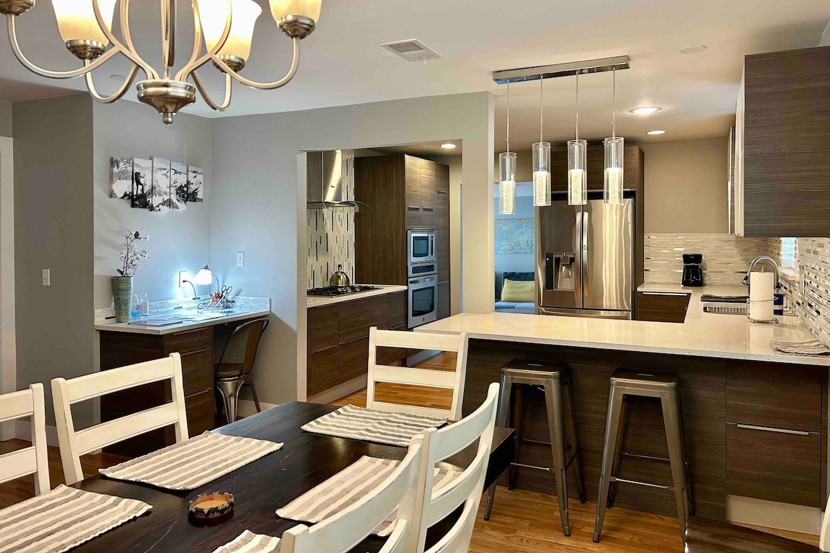 Centrally Located-Univ Park Home-Lovely & Spacious gallery image 2