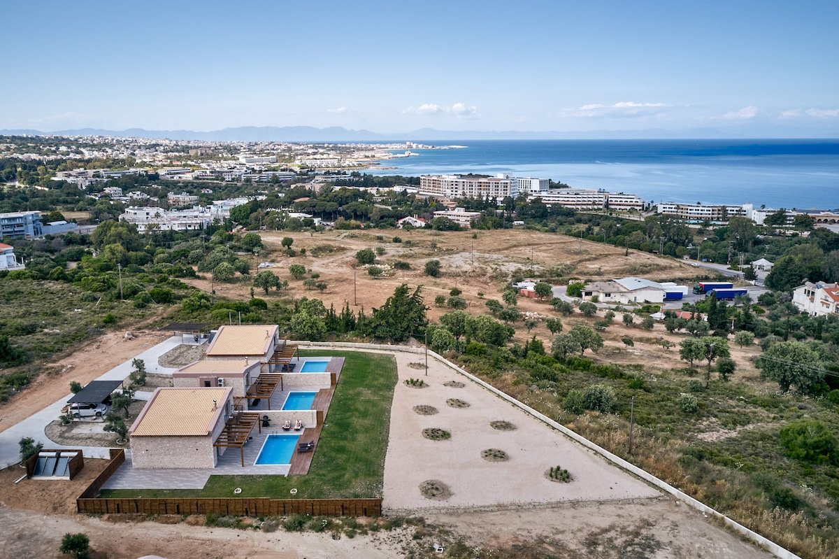 Anar Entire Private Villa Accommodate 22 guests gallery image 2