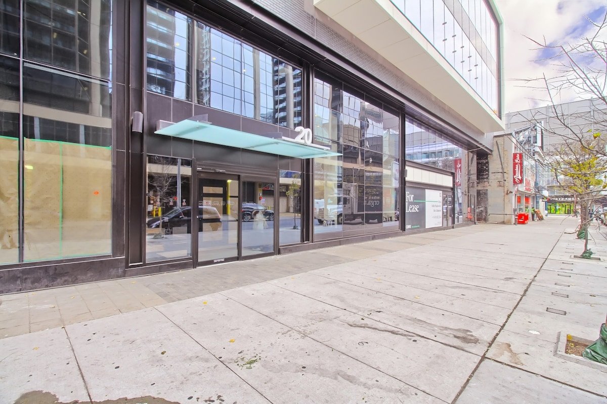 Luxury Penthouse Suite downtown gallery image 5