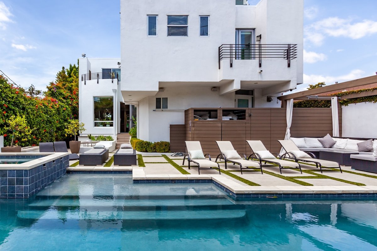 Luxurious Architectural Villa Prime West Hollywood gallery image 5