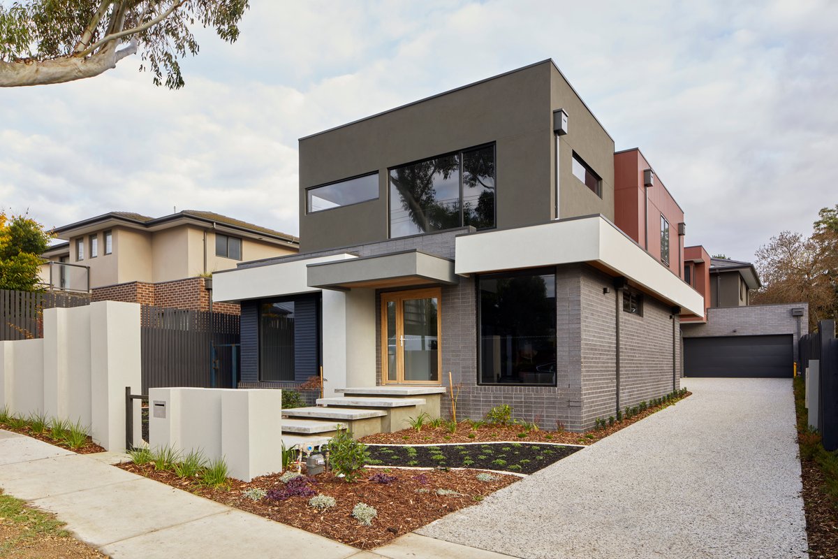 Luxury Holiday Home- Deakin Uni & Boxhill Hospital