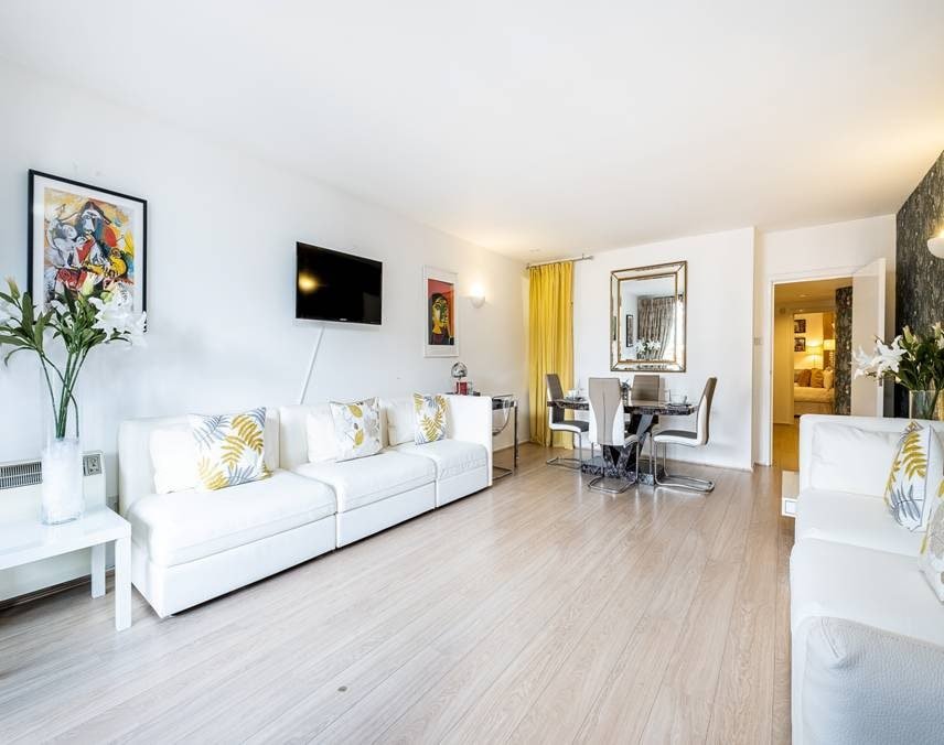 Spacious 2 bed in South Kensington/Knightsbridge. gallery image 5