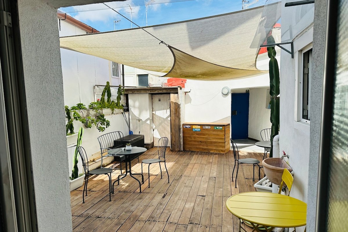 PrivateTerraceMainPedestrianStreetAnyTimeCheck-in gallery image 4