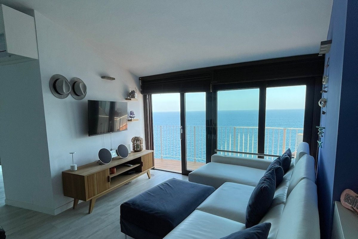 Espectacular vista sobre mar,de barco. Costa Brava gallery image 3