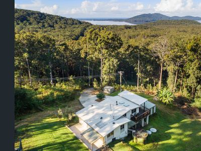 Home Atop The Mountain – 11 acres, Ocean+Lake View