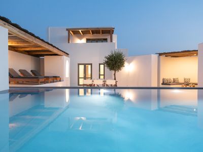 Alio (2suites) with one private swimming pool