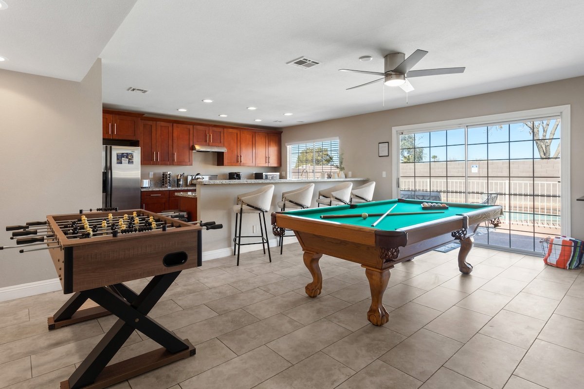 BRAND NEW Pickleball Paradise: Pool & Games, Fun! gallery image 4