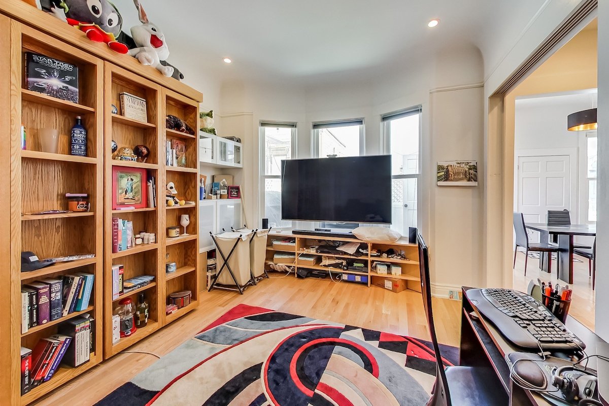 4BR/2BA Remodeled Home in the Heart of The Castro! gallery image 4