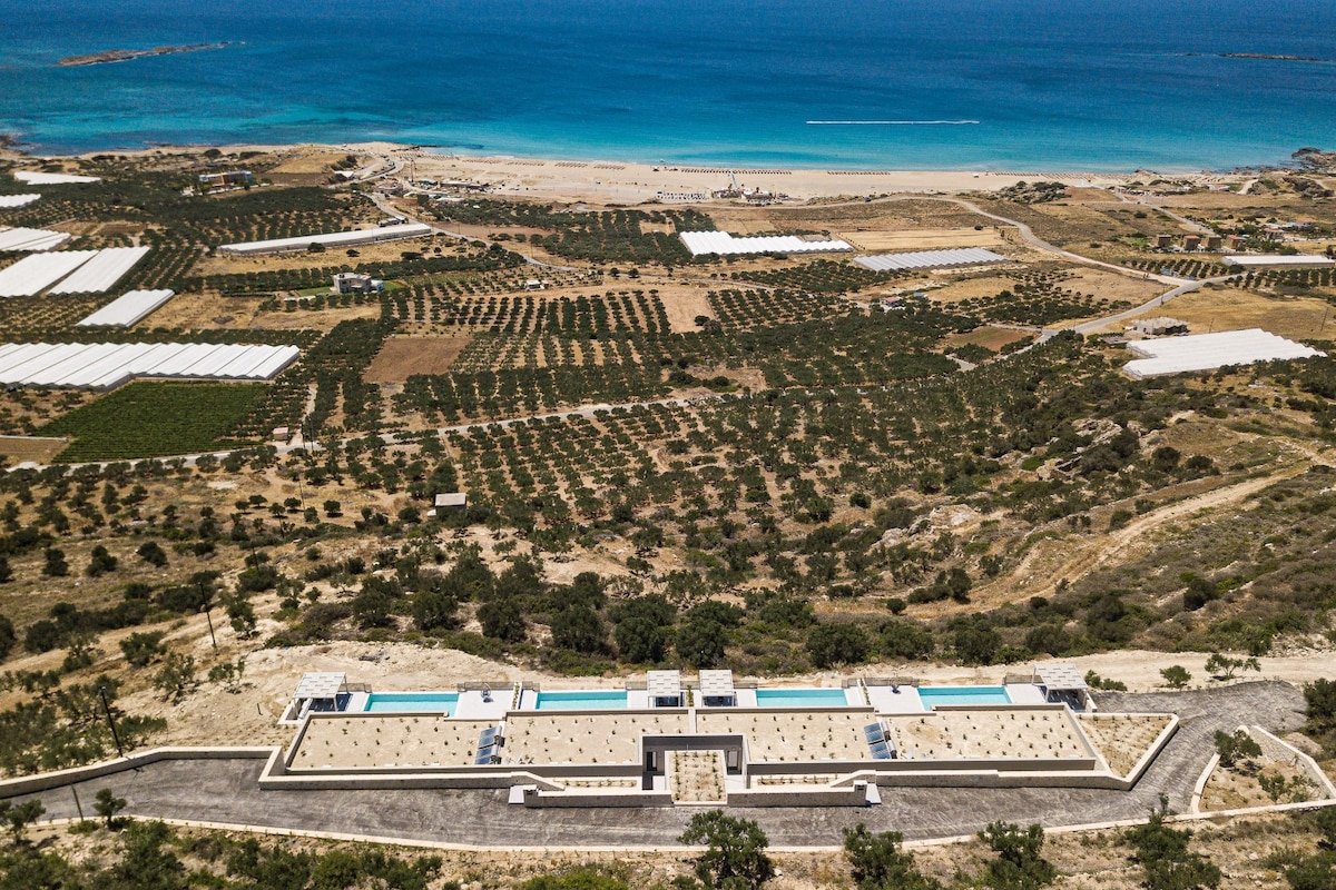 Lux villa in Falasarna bay★Seaview★Infinity pool gallery image 4