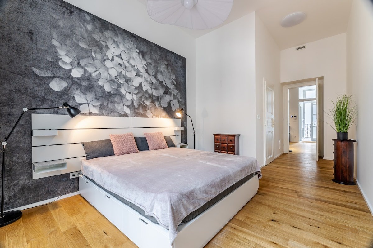 Elegant 2-bedroom apartment in the Prague centre gallery image 4