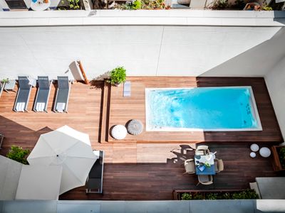 Minimalist-Designed Apartment by Eric Vökel Atocha