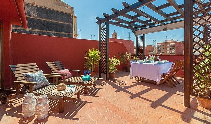 Beautiful House with terrace gallery image 3