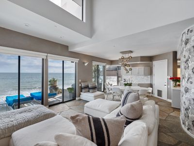 20%Off Ultra Luxurious Malibu Beachfront Penthouse