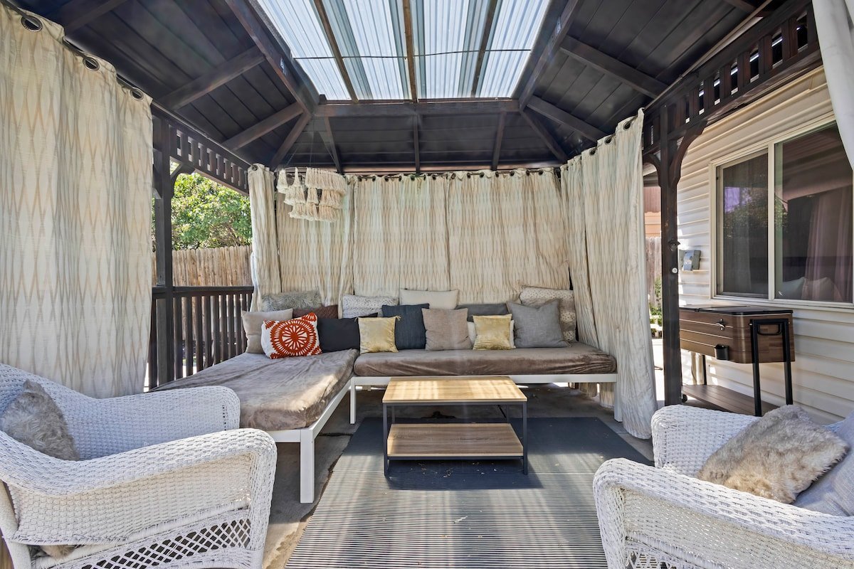 Petals 4 Pollinators | Peaceful Stay in Denver gallery image 5