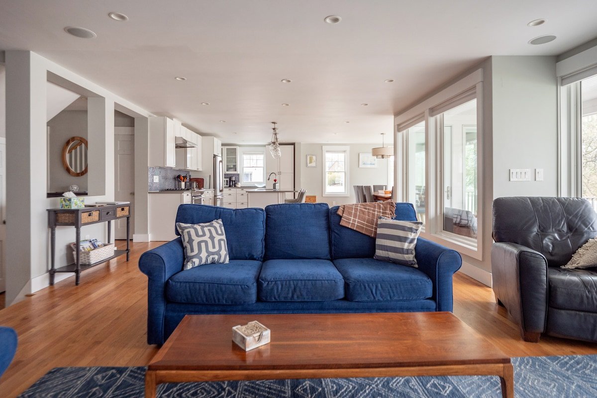 Beach House gallery image 3