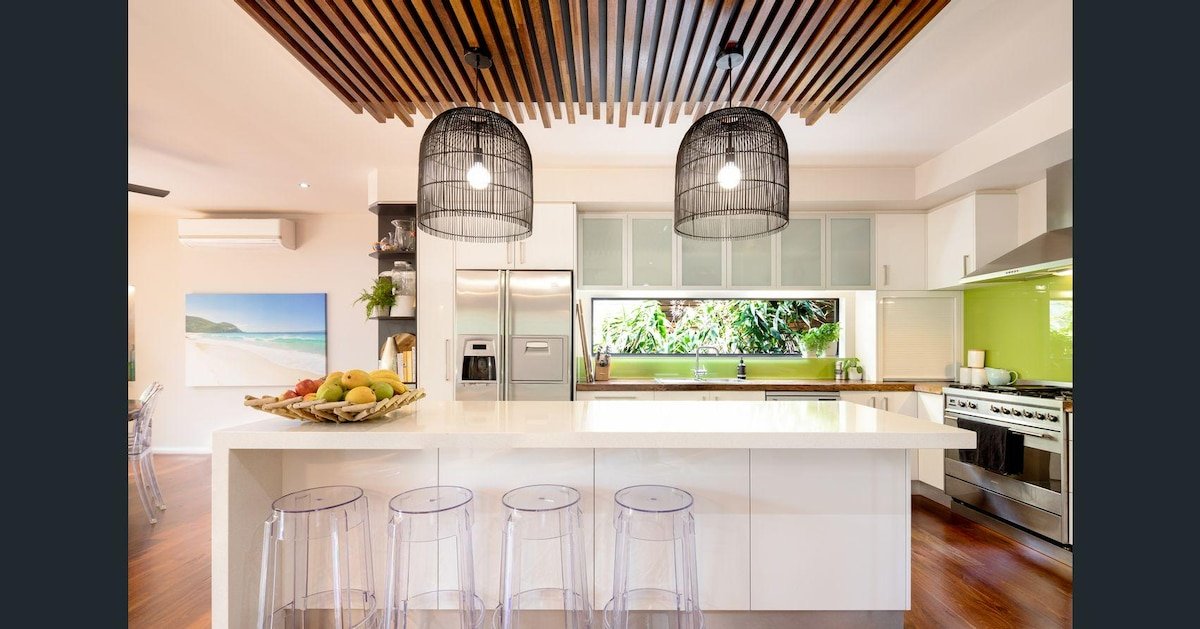 Elizabeth Beach – Palmtops gallery image 5