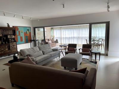 Apartamento no melhor ponto da praia do Leblon