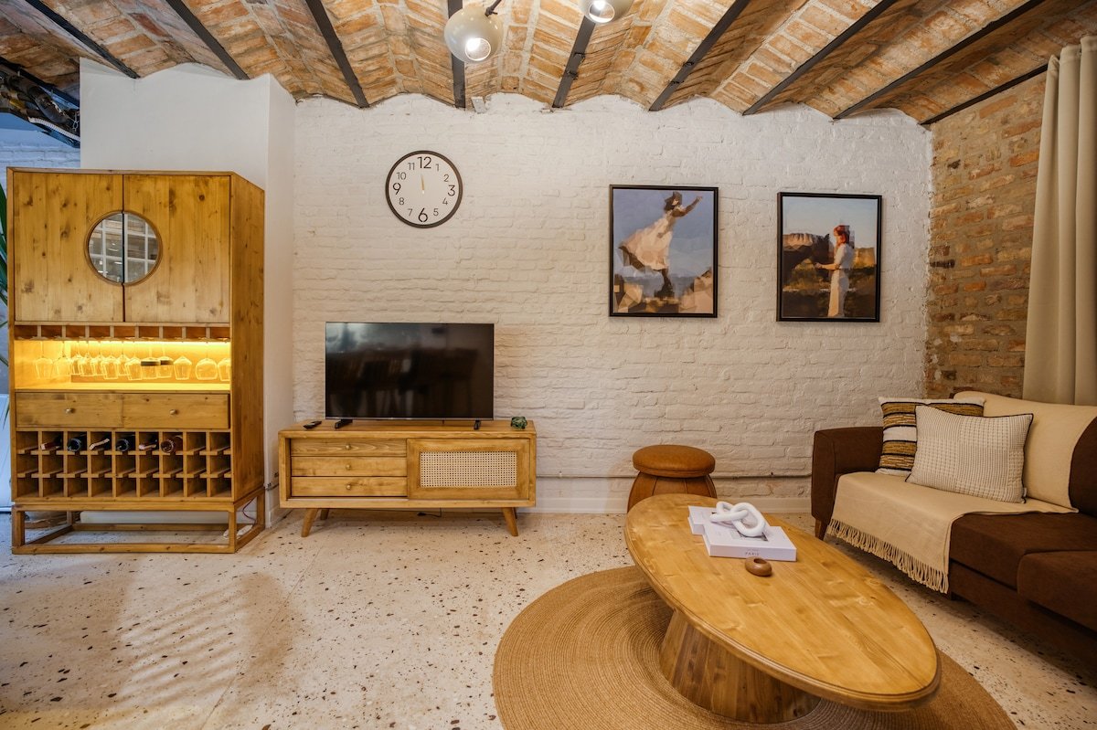 Private Villa, 4 Floors, 5 Rooms, 5 Bathrooms, 7AC gallery image 2