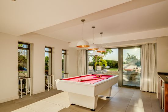 Eames Villa Photo 26