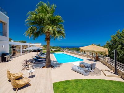 Sublime views, child friendly, sports and wellness