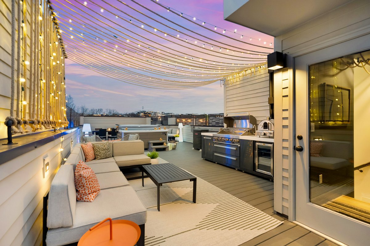 Luxury| Hot Tub| 9 Beds| Mins to Broadway