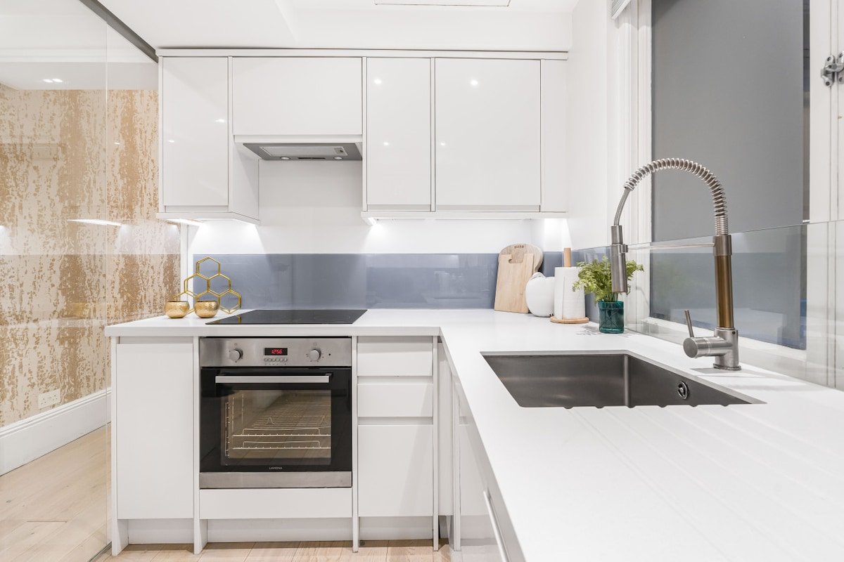 £5 Million Knightsbridge Home | Harrods Next Door gallery image 4