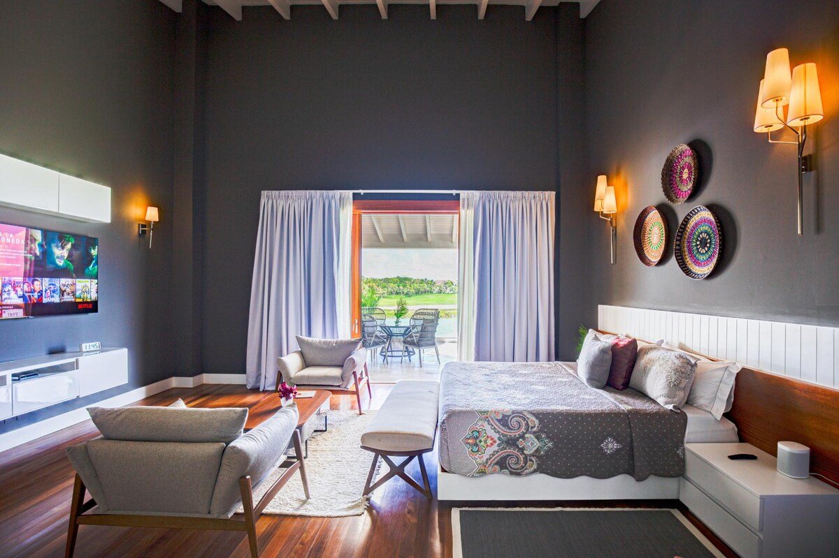 Hacienda A39 – Outstanding Lakefront Villa gallery image 2