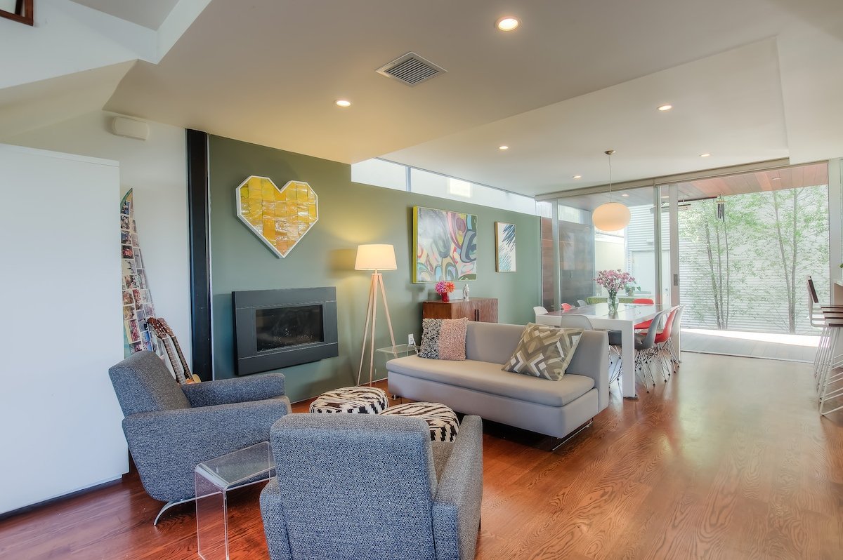 Modern 4 bedroom right off Venice Canals gallery image 3